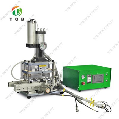 Sigillatrice automatica per cella cilindrica